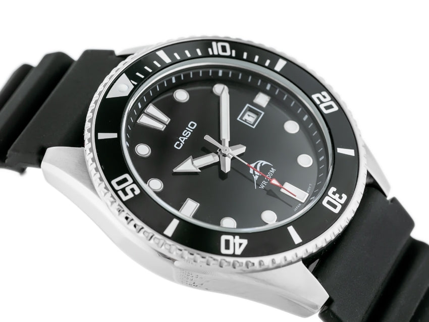Casio - Classic Stainless Steel Diver Style Men's Quartz Watch - MDV106
