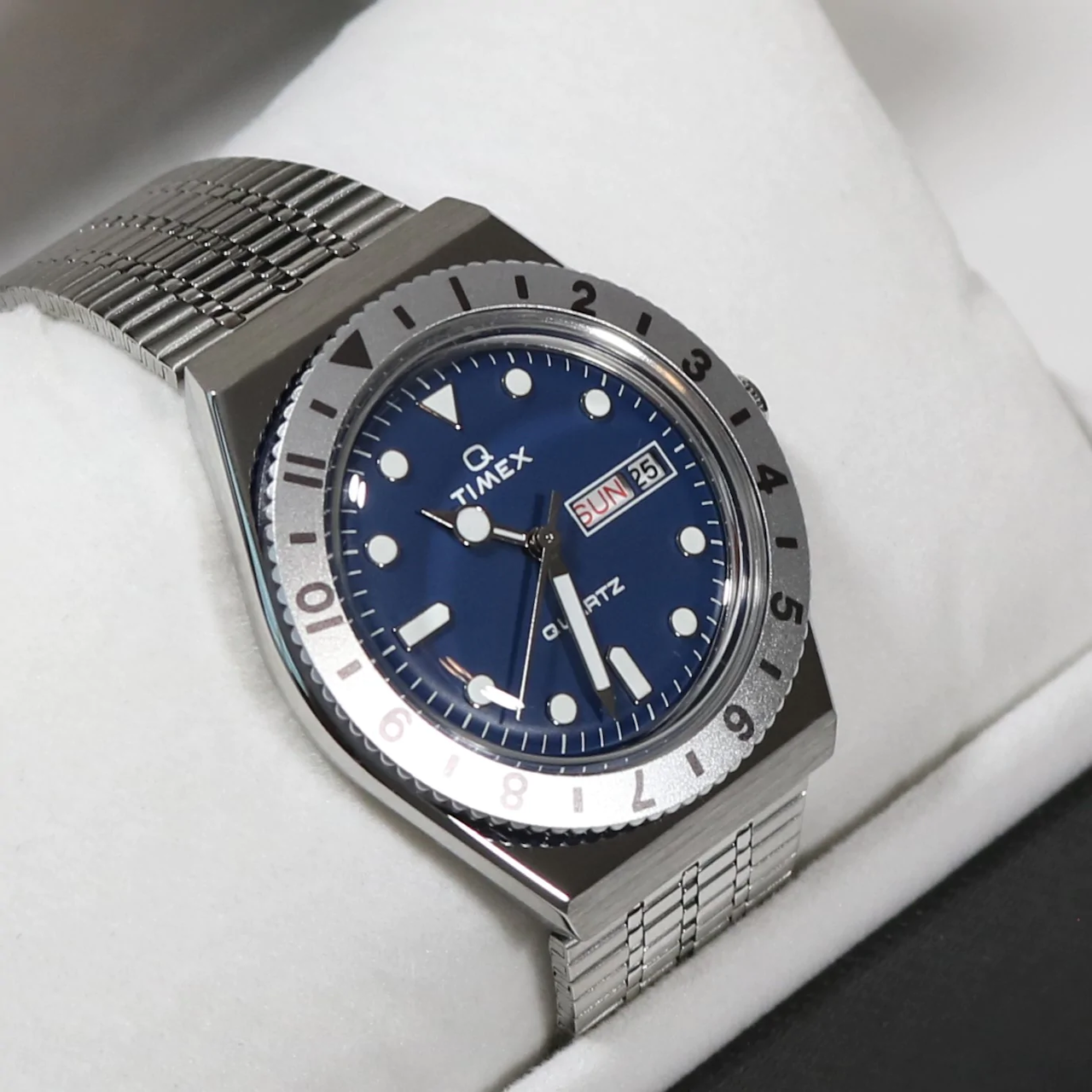 Timex - Q, Gray Dial Stainless Steel Men's Quartz Watch - TW2U95500VQ